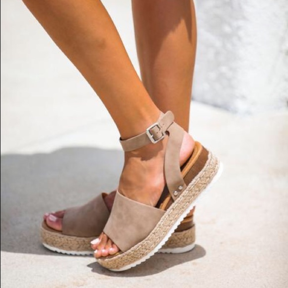 ‘The Ellie’ Suede Platform Espadrille In Natural - Picture 4 of 8